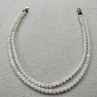 mælkefarvede perler 2 rk sølv lås vintage smykke